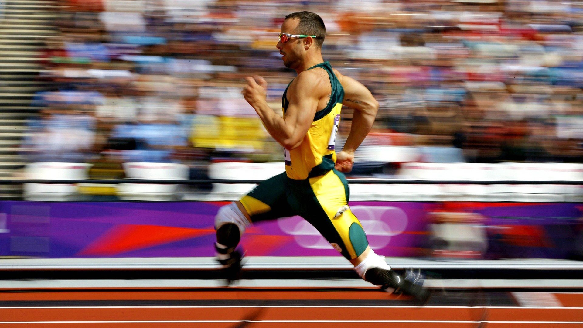 麦肯齐：凭借精准的反击和快速的移动，他成为全黑队背后位置的最强球员